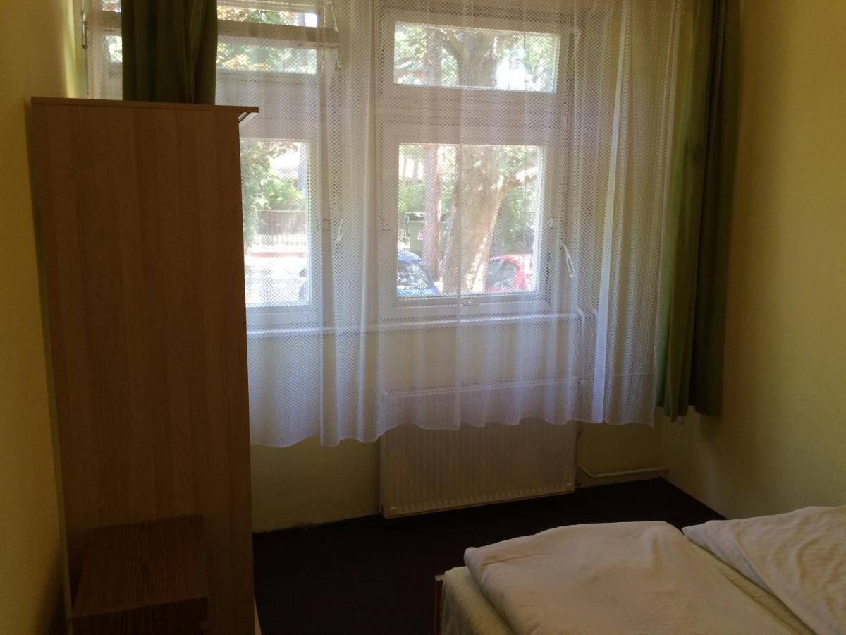 Fenyves Panzio Bed & Breakfast Siofok Room photo
