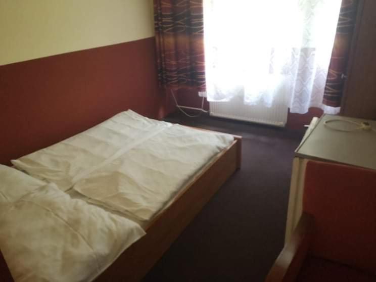 Fenyves Panzio Bed & Breakfast Siofok Exterior photo